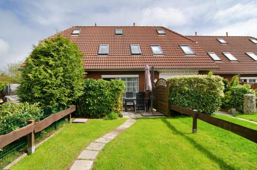 Ferienhaus Deichblick Nessmersiel — 4-Star Luxury Hotel in Dornum, Germany