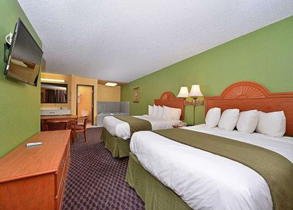 Quality Inn & Suites Grinnell near University - photo 14