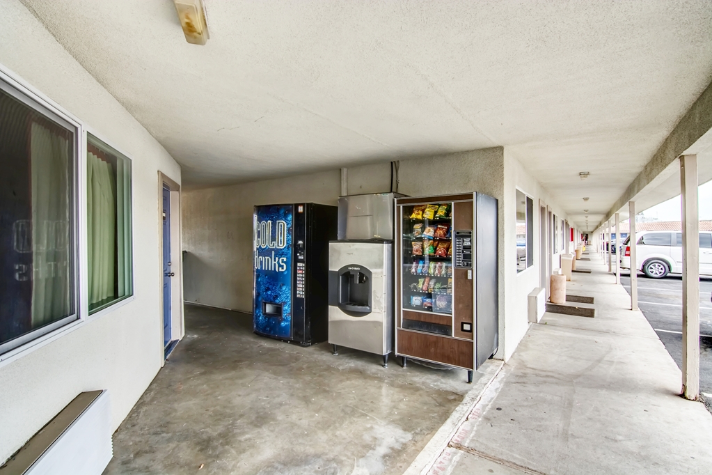 Motel 6 Manteca CA - photo 31