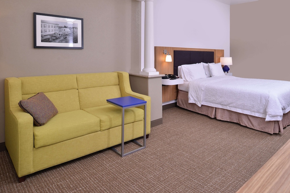 Hampton Inn & Suites Woodland Sacramento Area - photo 25