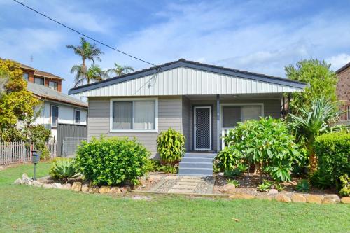 Five On Trial Bring your own linen in South West Rocks, Australia