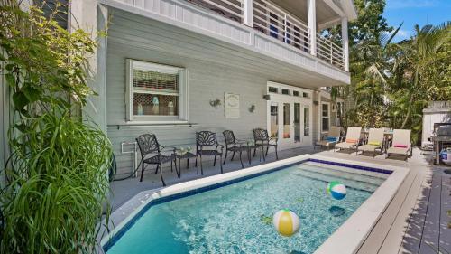 Americana Tropicale by Last Key Realty in Key West, United States