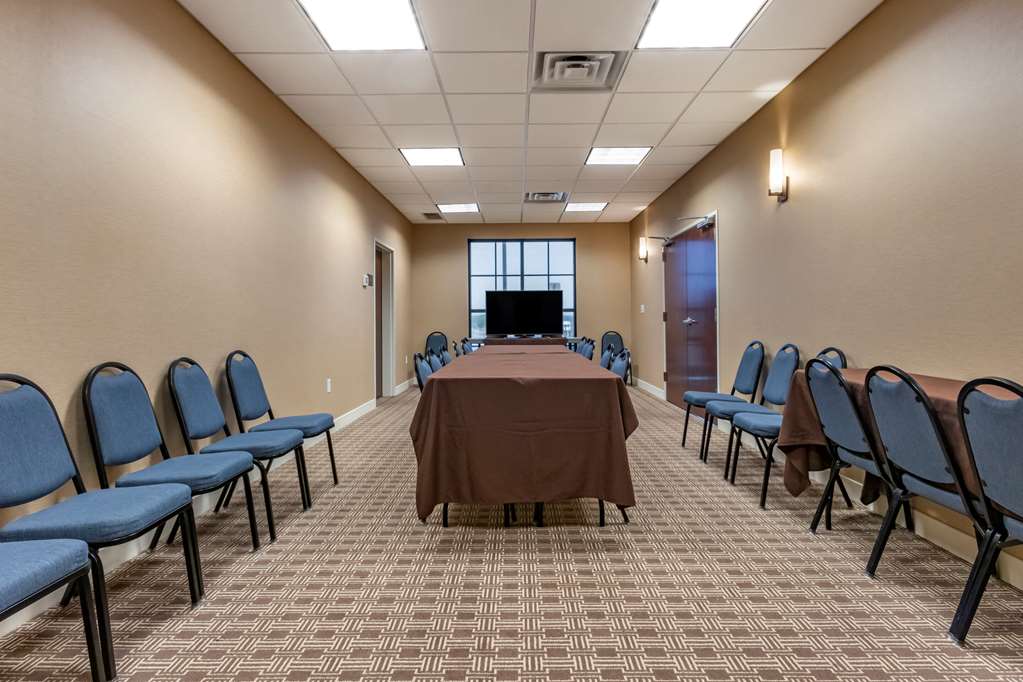 Comfort Suites Airport University - photo 27