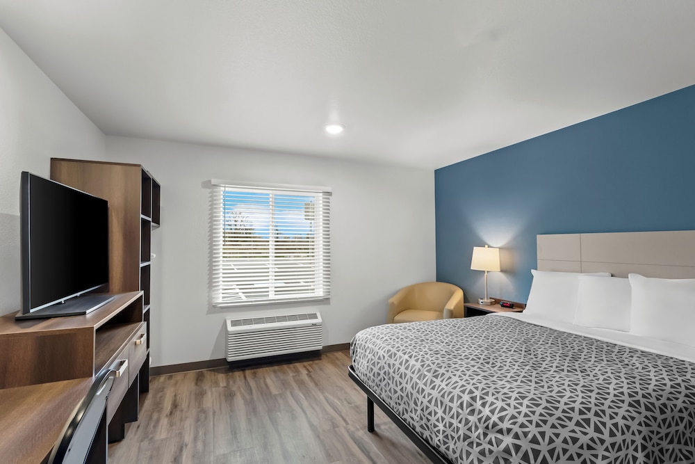 WoodSpring Suites Beaverton Portland West - photo 17