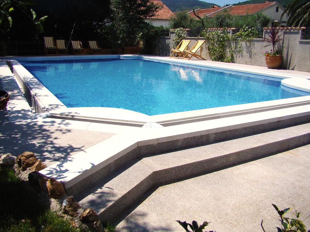 Hotel Dubrava - carbon neutral hotel in Budva