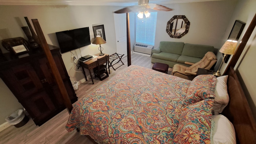 Saint Simons Inn by the Lighthouse - photo 40