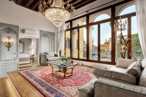 Swan Dolcevita Prestige Stay Canal View & Exclusive Experience — 4-Star Luxury Hotel in Venice, Italy
