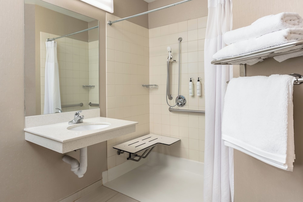 SpringHill Suites by Marriott Roseville - photo 15