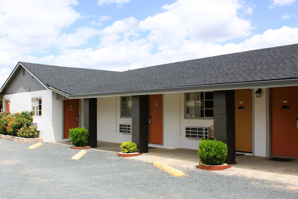 Sun Valley Motel - photo 35