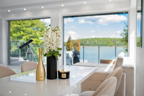 Apartamenty Z Widokiem Na Mazury Jezioro Juno — 4-Star Luxury Hotel in Mragowo, Poland