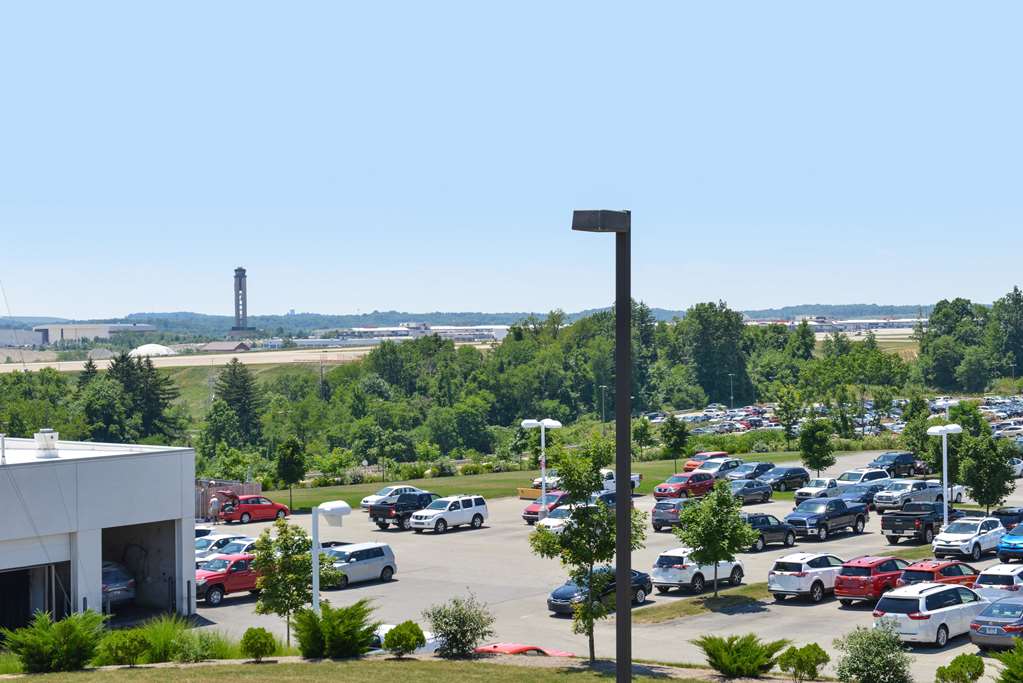 Americas Best Value Inn Pittsburgh Airport - photo 25