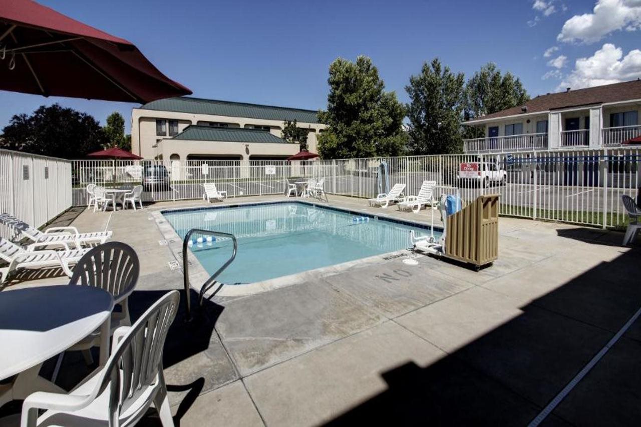 Super 8 by Wyndham Woods Cross Salt Lake City North - photo 13