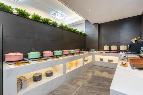 Atour Hotel Lhasa Potala Palace Square — 4-Star Luxury Hotel in Lhasa, People's Republic of China