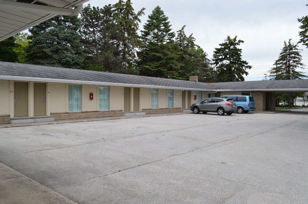 Monnie Lynn Motel - photo 14