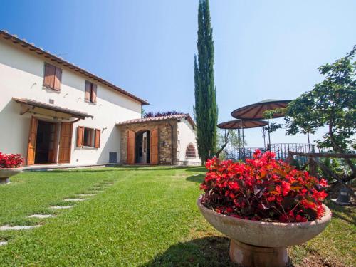 Apartment Lucia by Interhome — 4-Star Luxury Hotel in Bucine, Italy