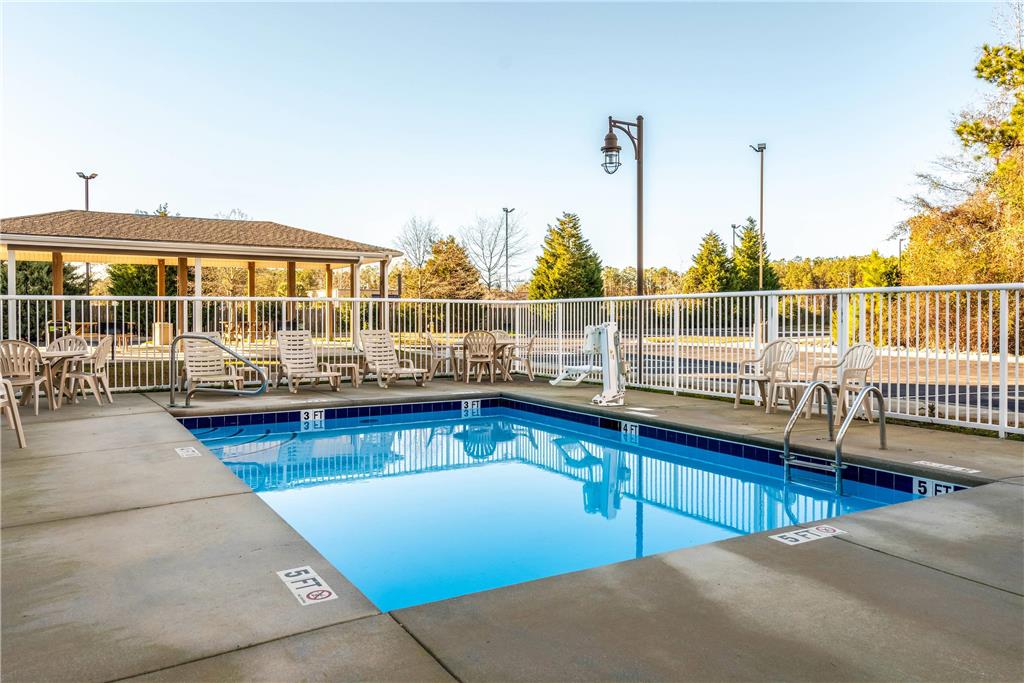 Suburban Studios Near Camp Lejeune - photo 27