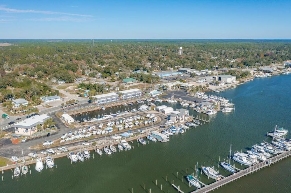 The Moorings Hotel and Marina in Carrabelle, United States