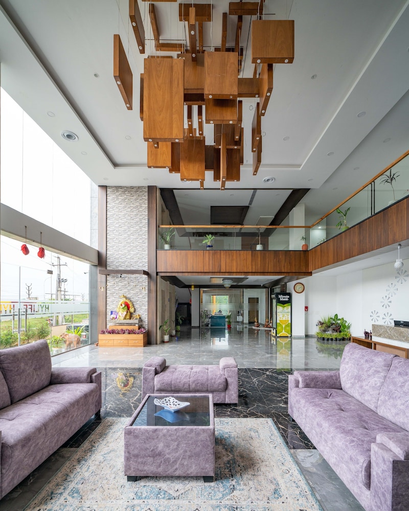 Hylife Hotel and Convention — hotel in Mancheral