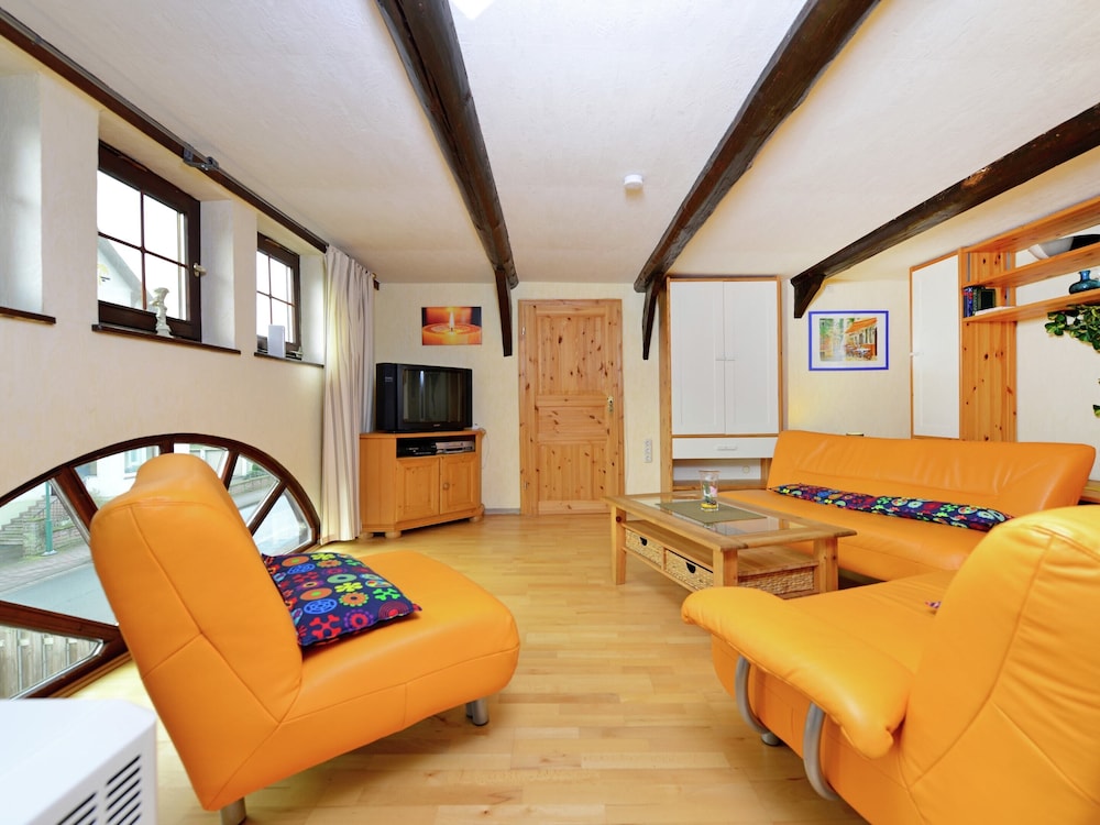 Cozy Apartment in Lowensen Lower Saxony With Private Terrace — 4-Star Luxury Hotel in Bad Pyrmont, Germany
