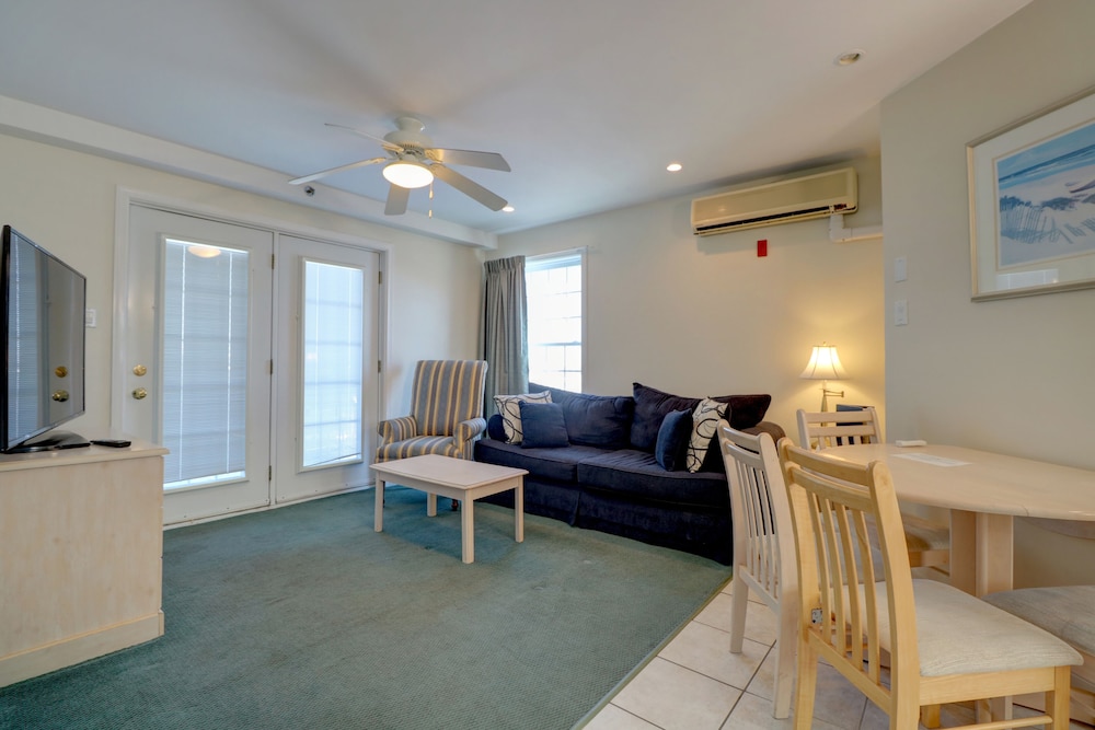 Sea View Inn - photo 50