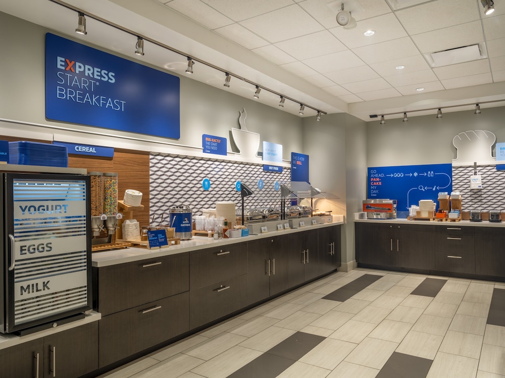 Holiday Inn Express & Suites Watertown by IHG - photo 49