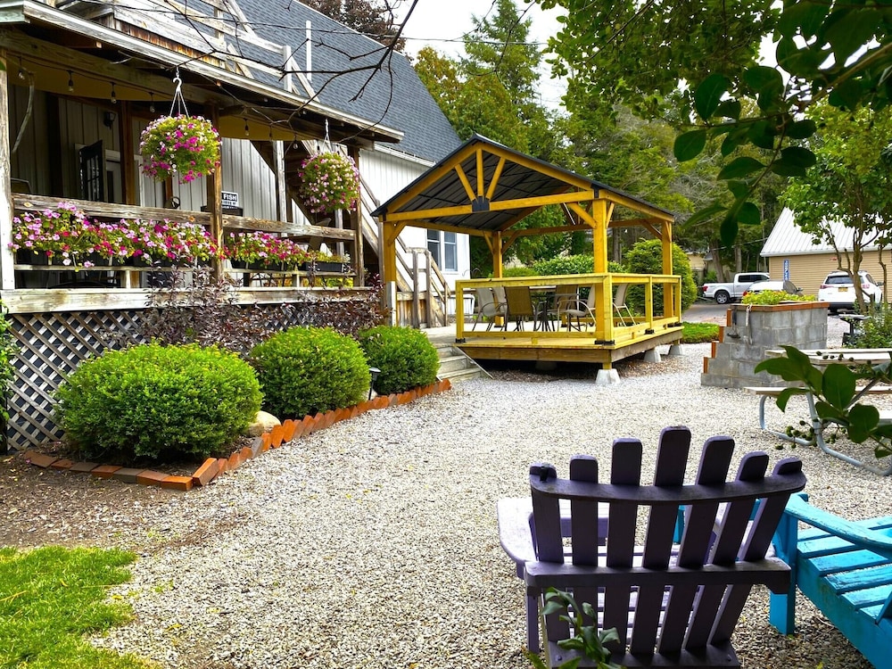 Lake Ontario Motel & Inn - photo 42