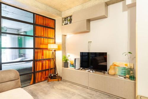 Veli group Apartment near White Bridge