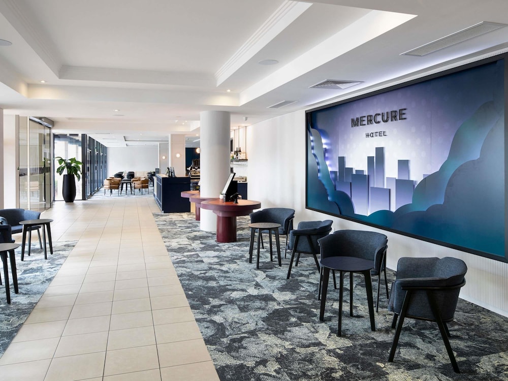 Mercure Brisbane Garden City — 4-Star Luxury Hotel in Upper Mount Gravatt, Australia