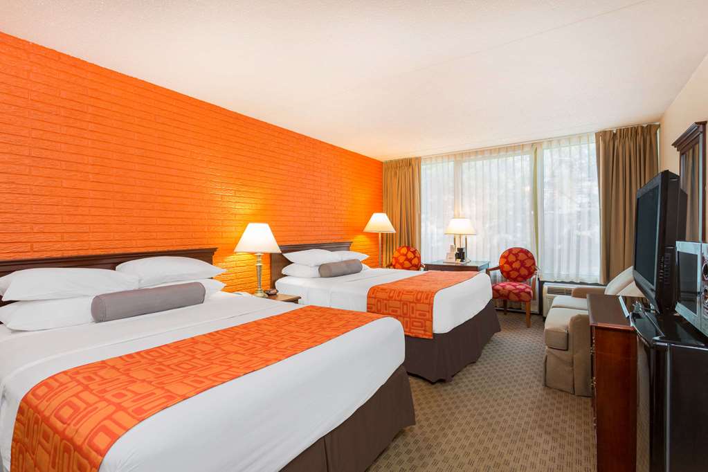 Howard Johnson by Wyndham Williamsburg - photo 10