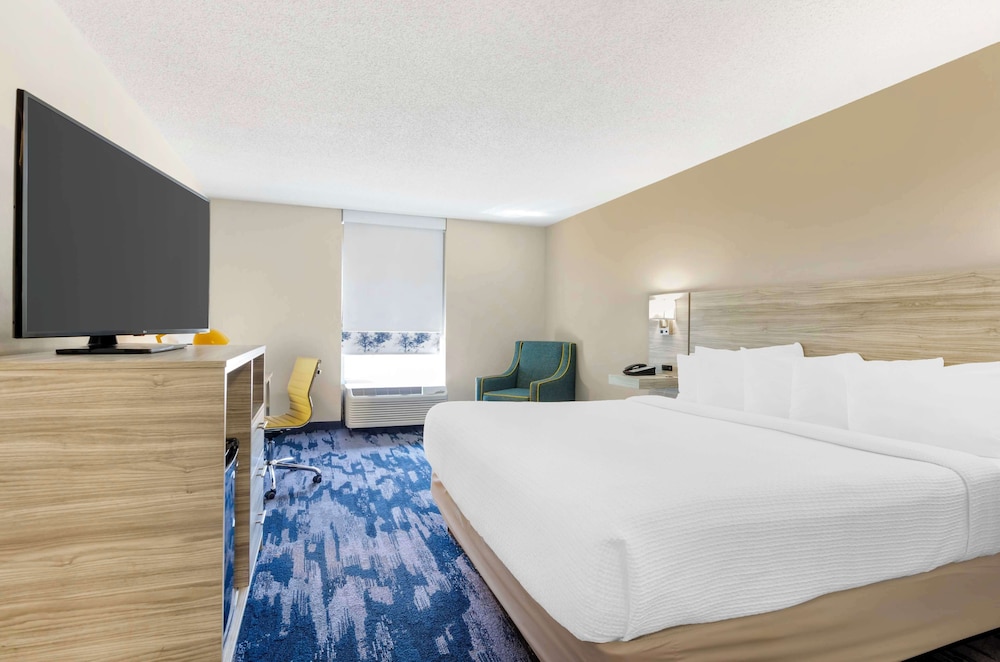 Best Western Plus Beckley Inn - photo 8