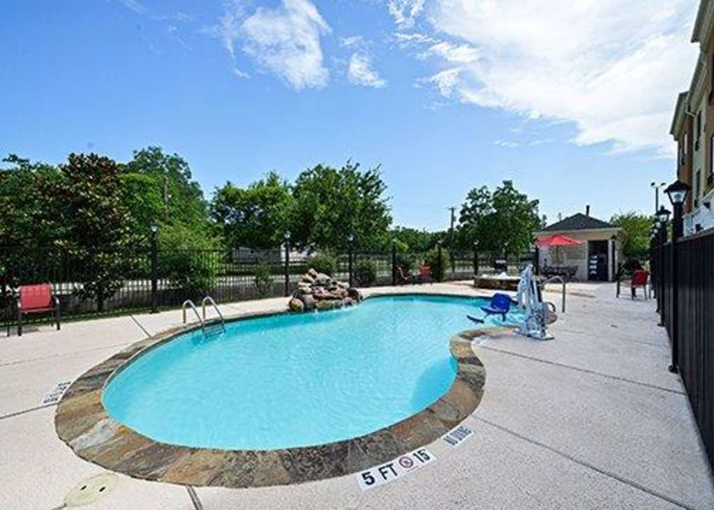 Comfort Suites Bay City East - photo 11