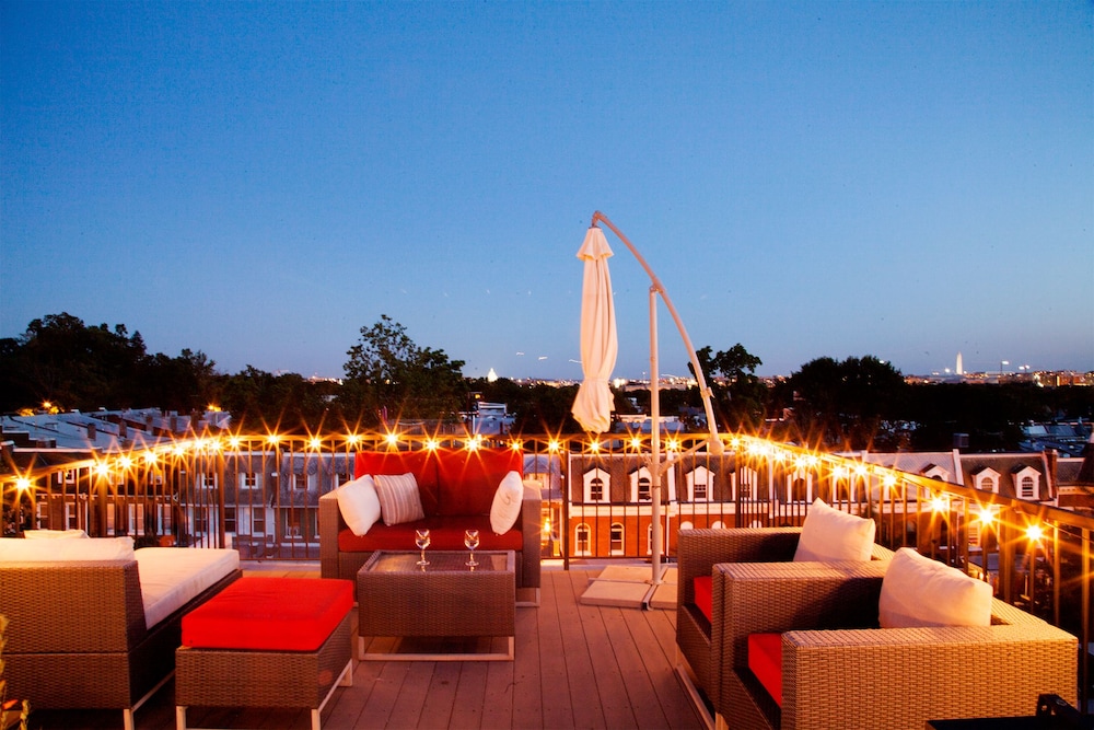 Amazing DC Home with Rooftop Deck — 4-Star Luxury Hotel in Washington, United States