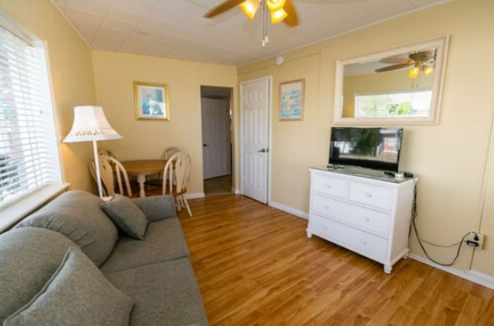 Aztec Motel - photo 26