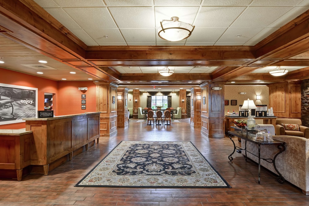 Hampton Inn and Suites New Hartford Utica - photo 7
