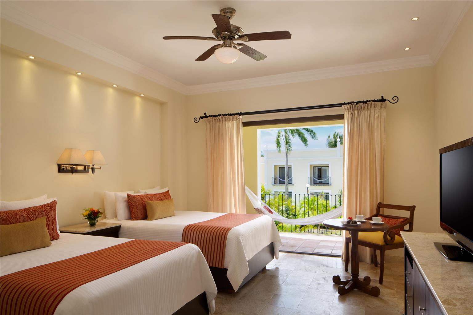 Guest room