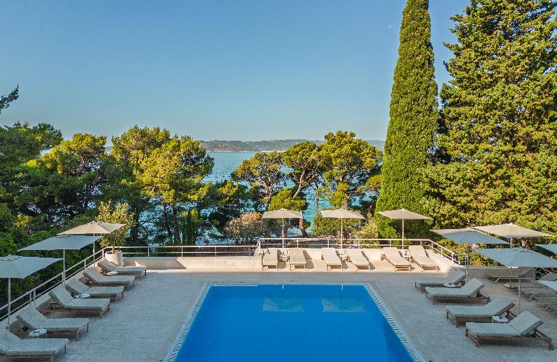 Bluesun Hotel Maestral — 4-Star Luxury Hotel in Brela, Croatia