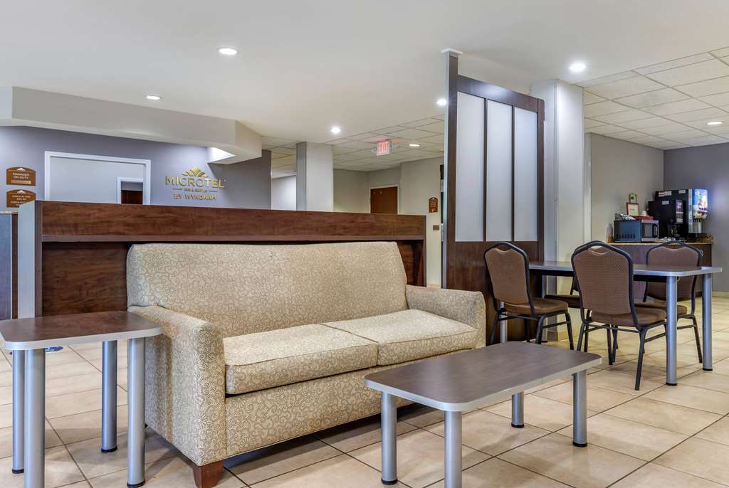 Microtel Inn & Suites By Wyndham Sylva Dillsboro Area - photo 22