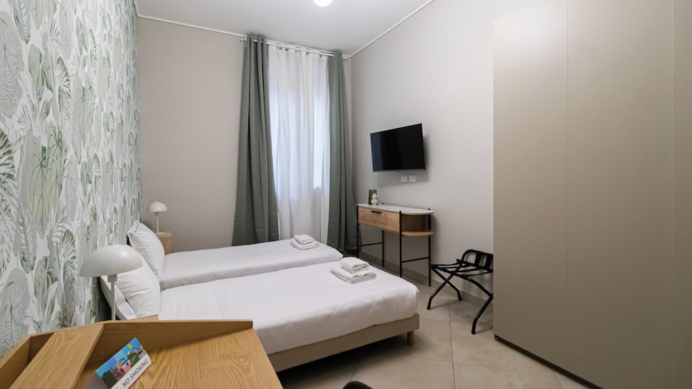 Italianway Easy Canaletto 14 — 4-Star Luxury Hotel in Milan, Italy