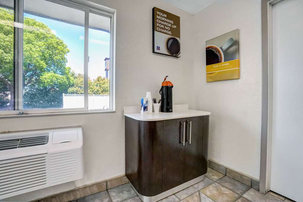 Motel 6 Red Bluff CA - photo 24