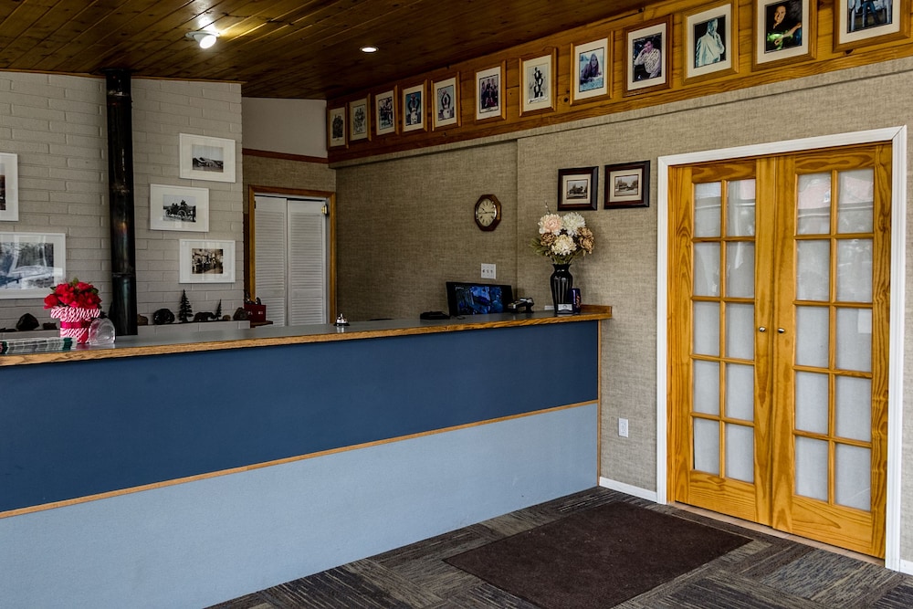 Lakeview Lodge Motel - photo 3