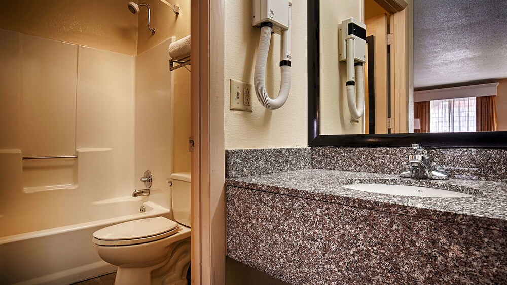 Best Western Royal Inn - photo 4