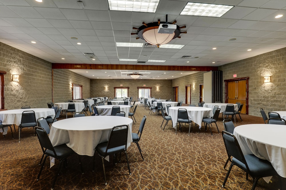 Stoney Creek Hotel Peoria - photo 41