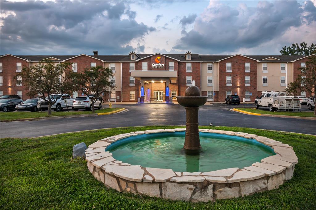 Comfort Inn & Suites Chesterfield St. Louis - photo 5