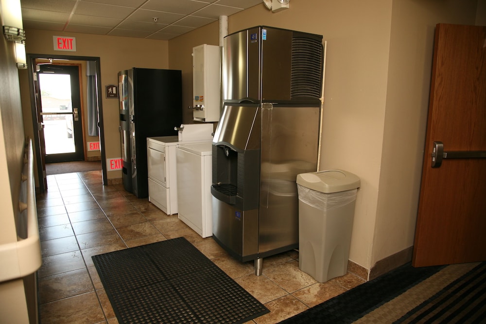 Corporate East Hotel - photo 25