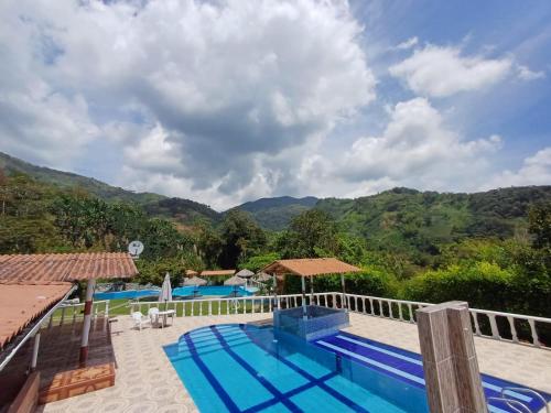 Cabaña vacacinal - carbon neutral hotel in Cocorna