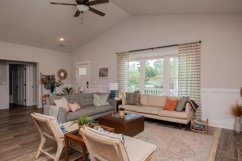 Suga Shack by Oak Island Accommodations - photo 28