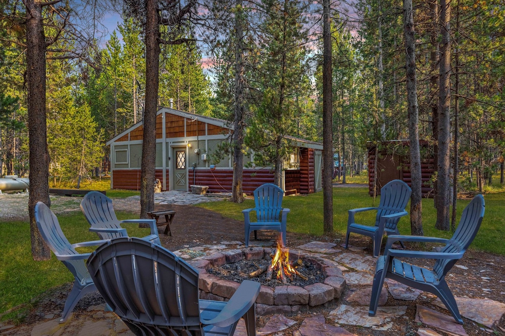 Hayloft Hollow - last minute hotel in Island Park
