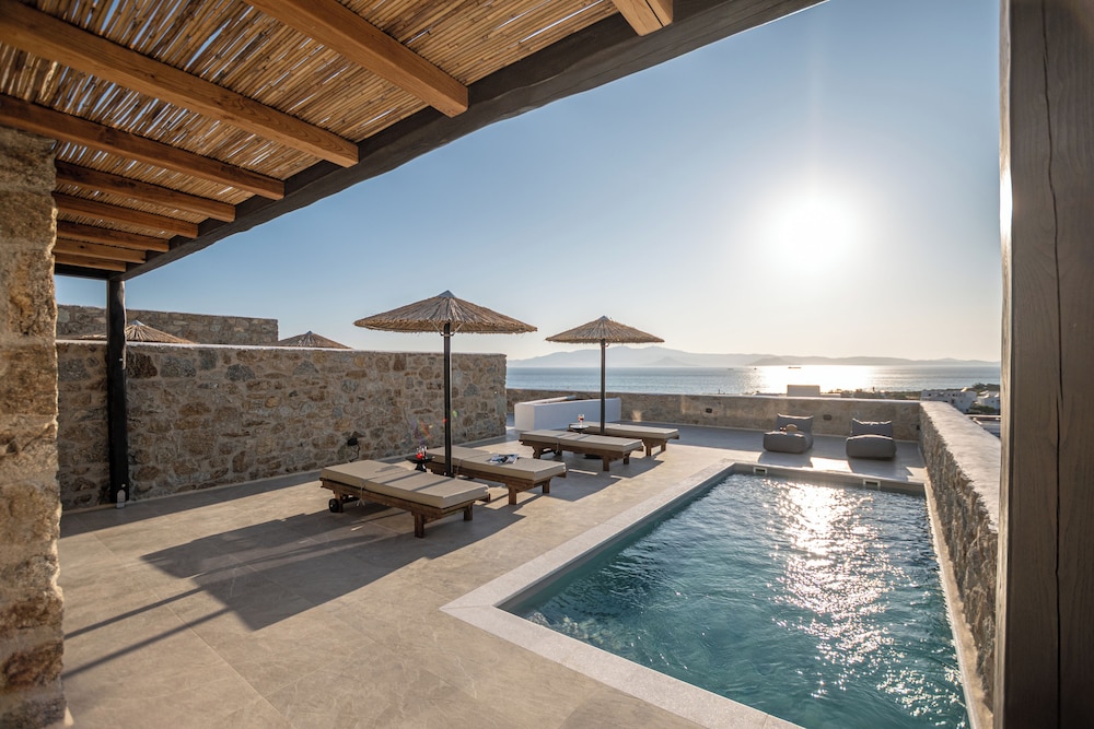 Lithia Exclusive Villas — 4-Star Luxury Hotel in Naxos, Greece