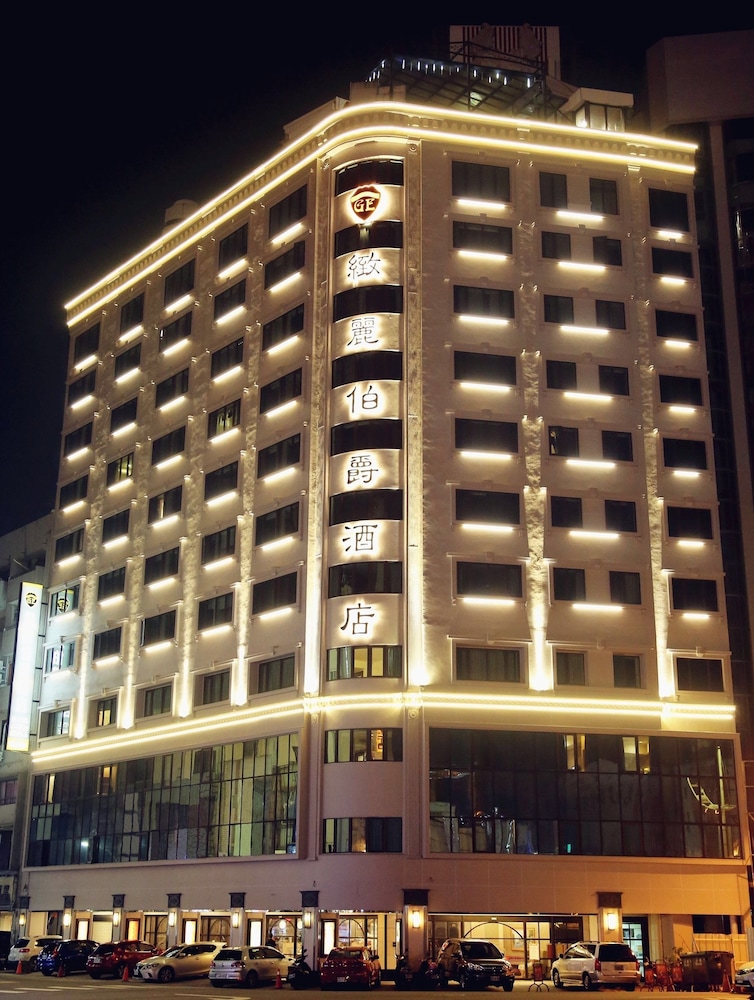 Grand Earl Hotel - carbon neutral hotel in Douliu