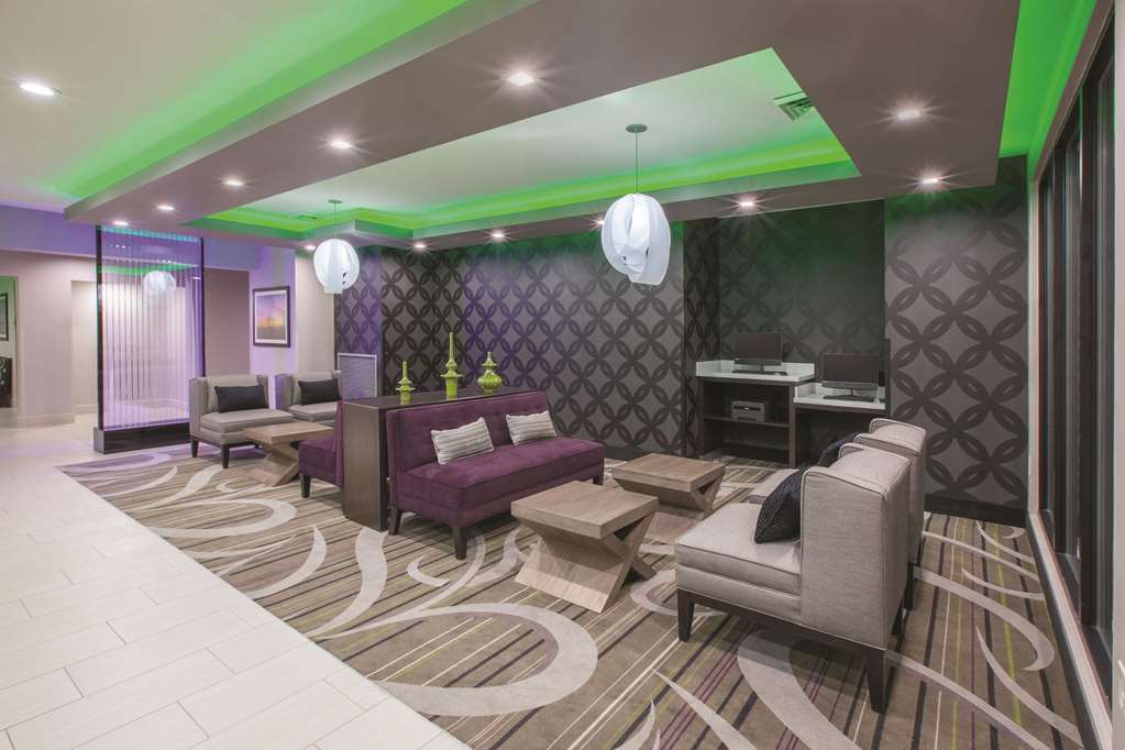 La Quinta Inn & Suites by Wyndham NW Tucson Marana - photo 12